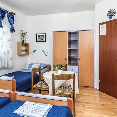 アパート Omis 07