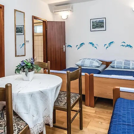 Apartment Amazing In Omis With Wifi Tice
